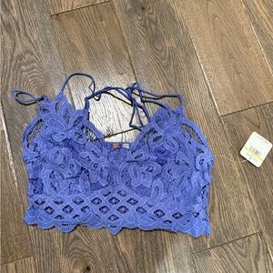 Free People Women’s size M Violet Lace Crop Top/Bralette